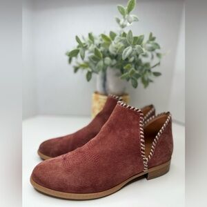 Sundance Lola Whipstitched Boots in Rust Suede EU 39/US 8.5 Cut Out Embroidered